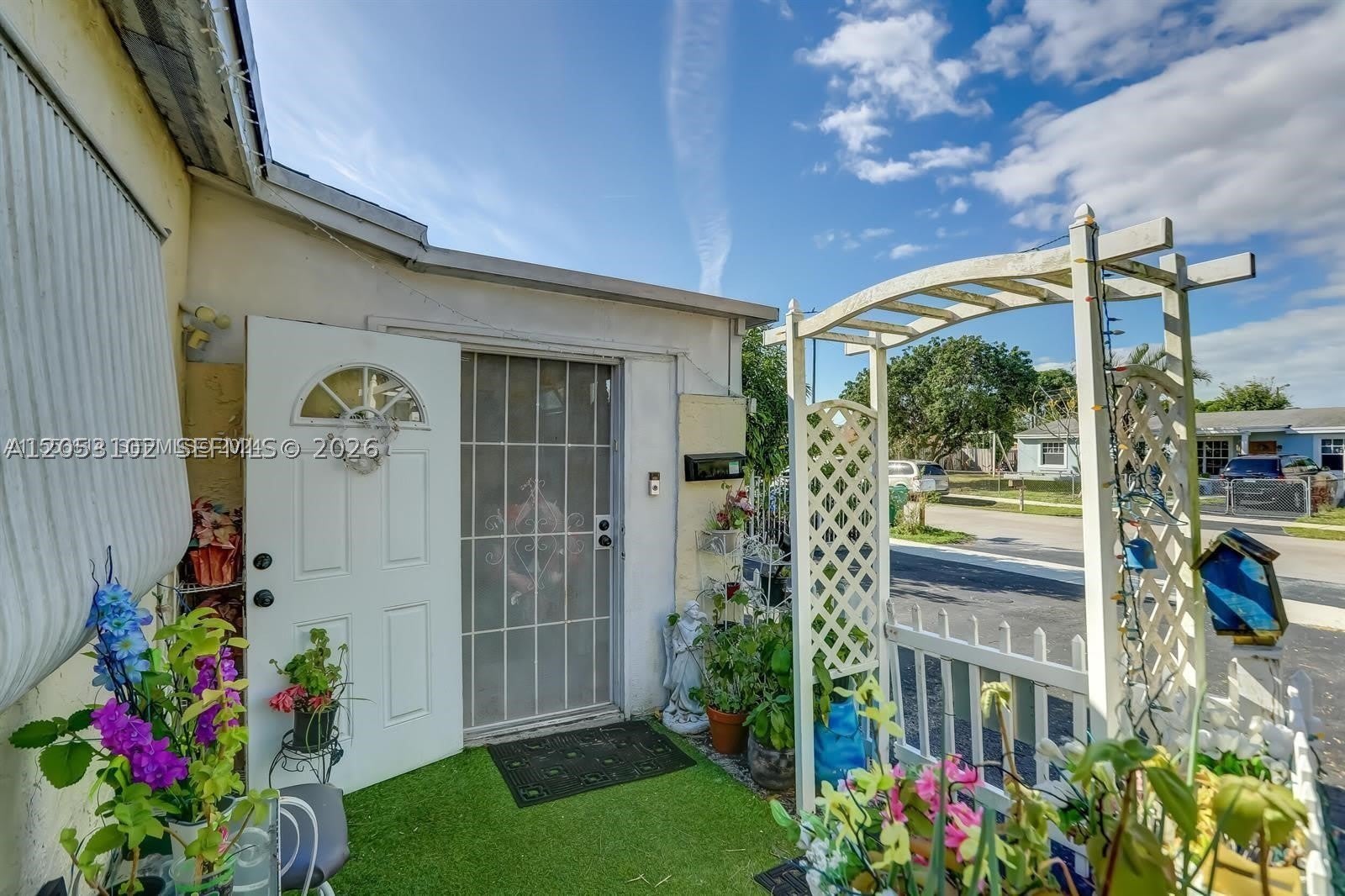 2200 SW 42nd Way – photo 2
