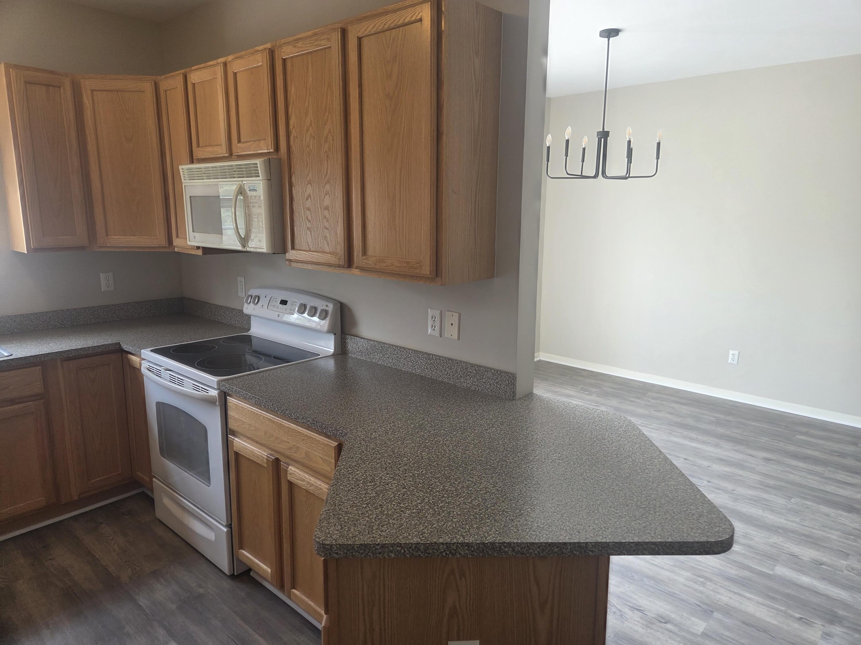 3211 Addington Drive – photo 5