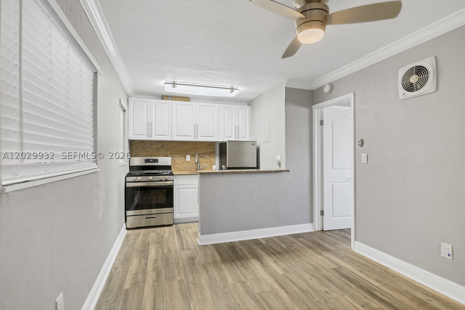 1014 Salzedo St – photo 2
