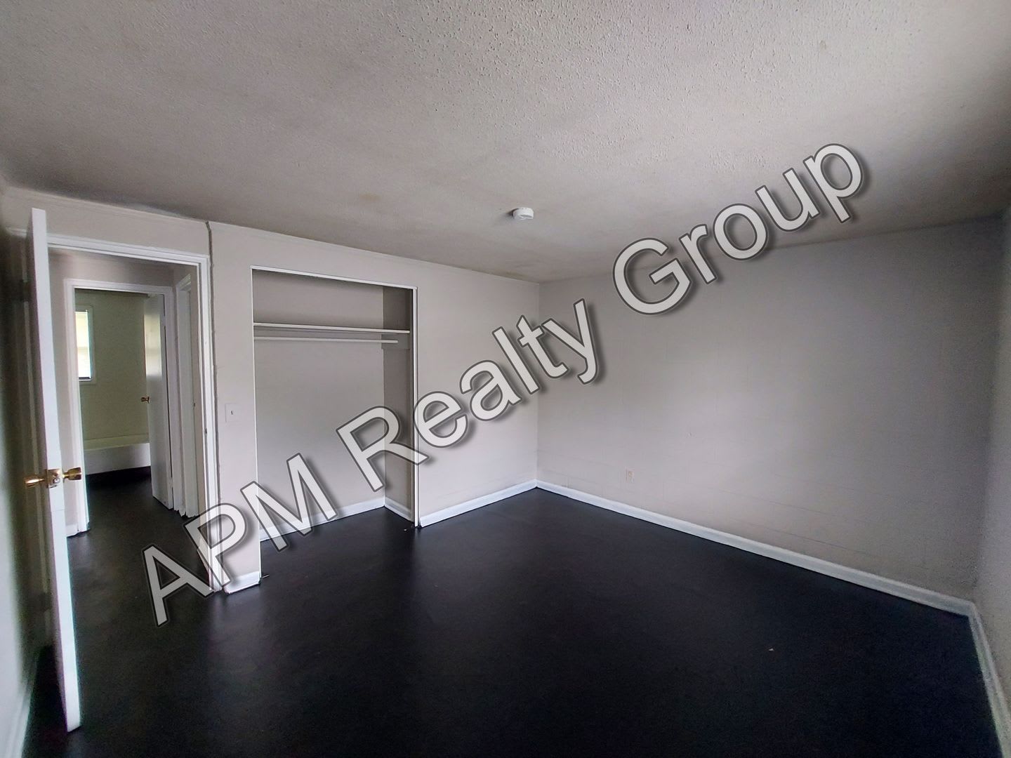 Renovated Two Bedroom Near Harden Street 50 Off First Month S Rent – photo 5