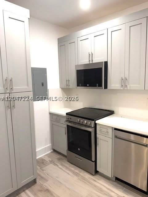 1553 Jefferson Ave – photo 5