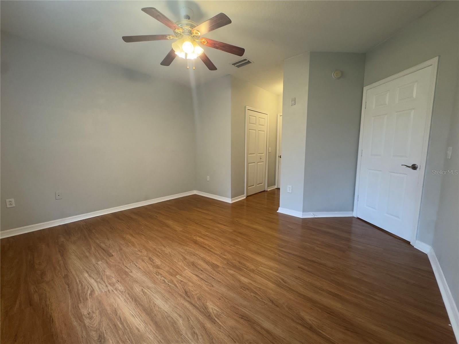 9507 AMBERDALE Court – photo 4
