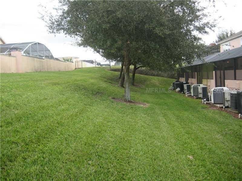 2411 Silver Palm Drive – photo 2