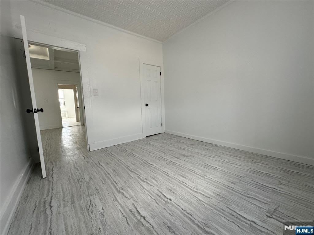 526 Valley Brook Avenue – photo 5