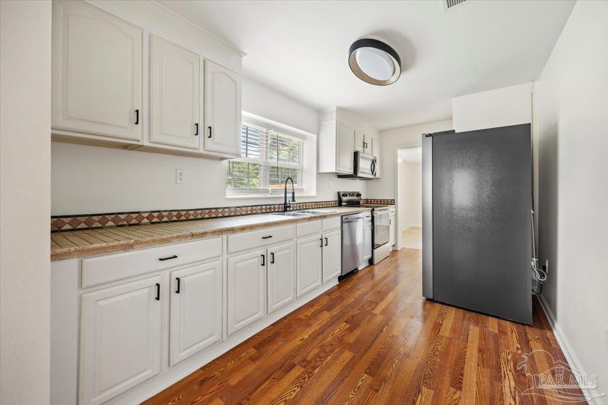 415 Colbert Ave – photo 4
