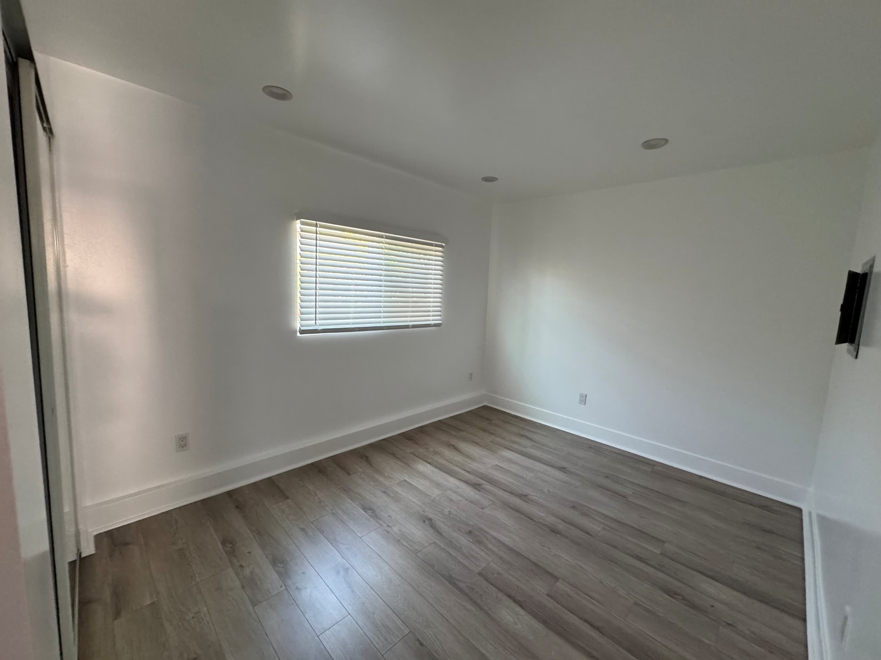 1114 3 4 W 55Th St – photo 5