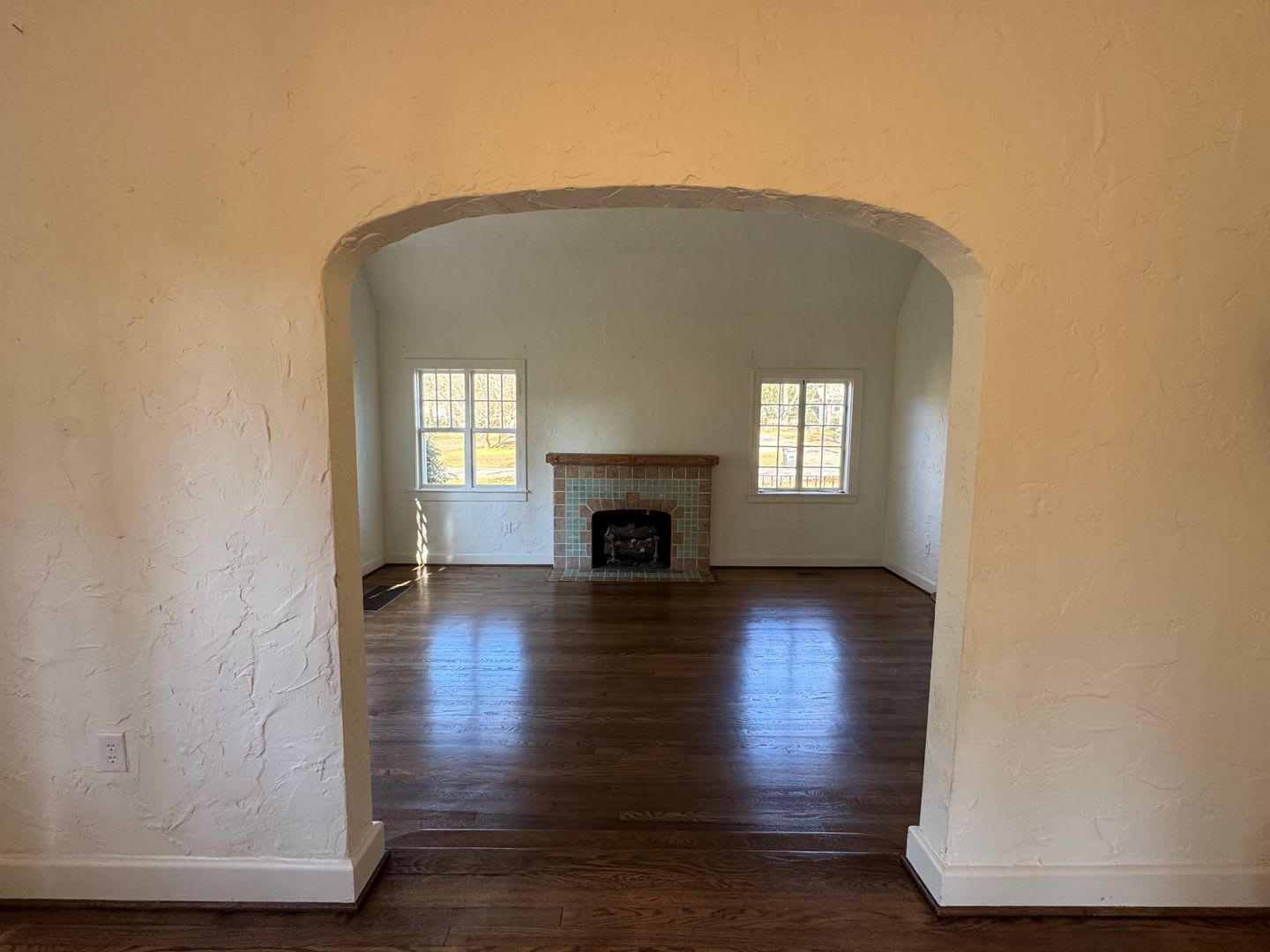 For Rent: 4BR / 2BA Home in Historic Club View – Bonus Sunroom & Screened Porch! – photo 4