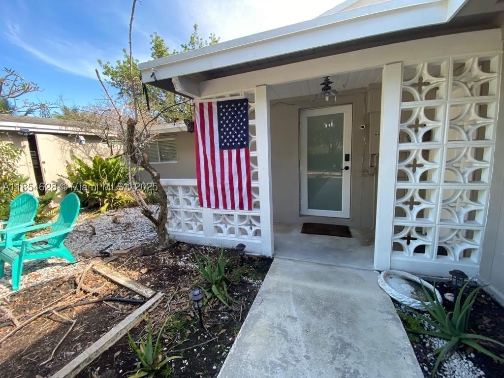 1350 NE 30th St – photo 2