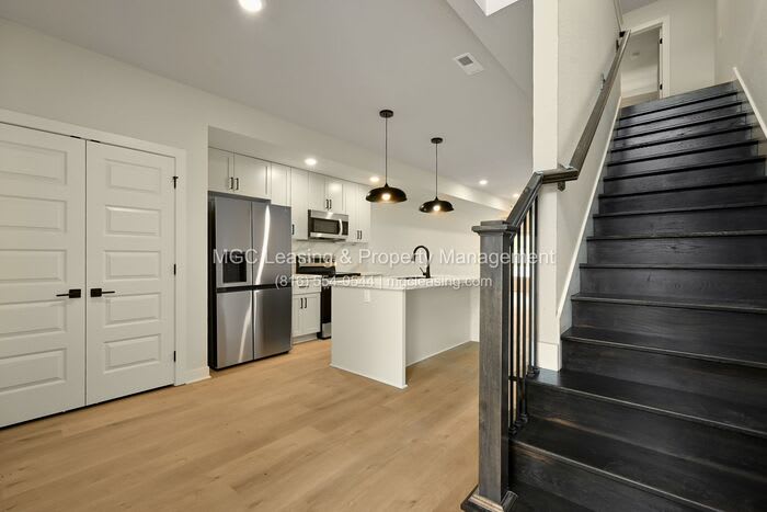 239 Persimmon Road – photo 5