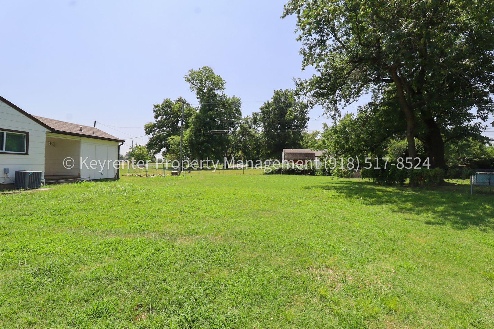 Beautifully Done 3 Bedroom House Available For Immediate Move In – photo 5