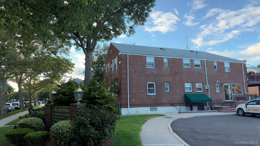 74-15 255th – photo 4