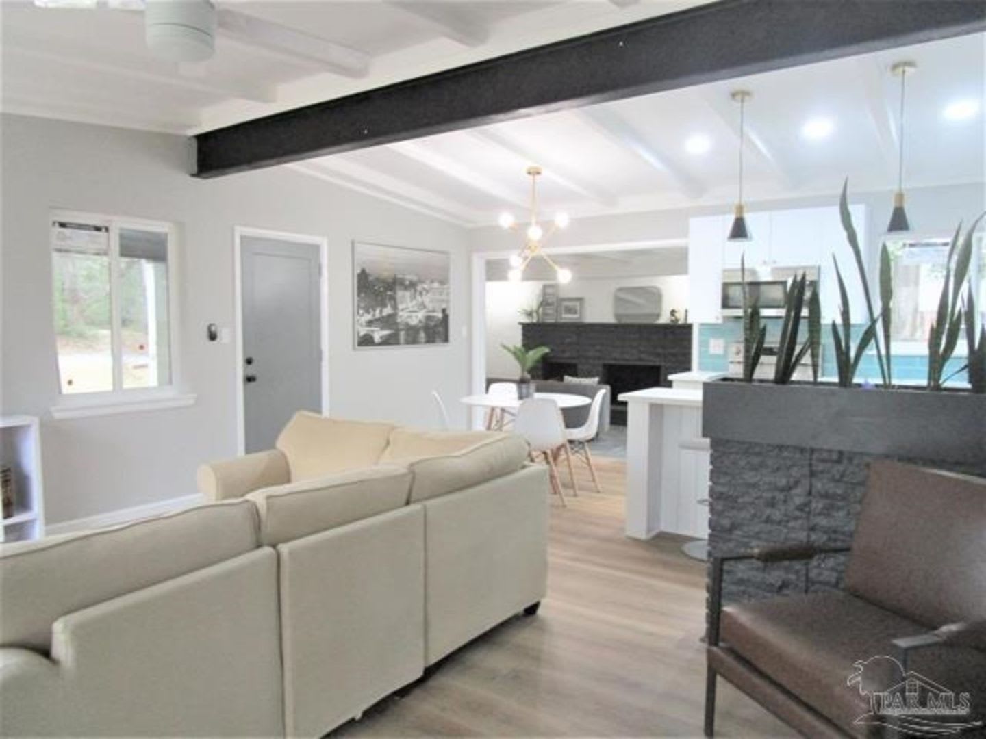 Great remodeled home! – photo 3