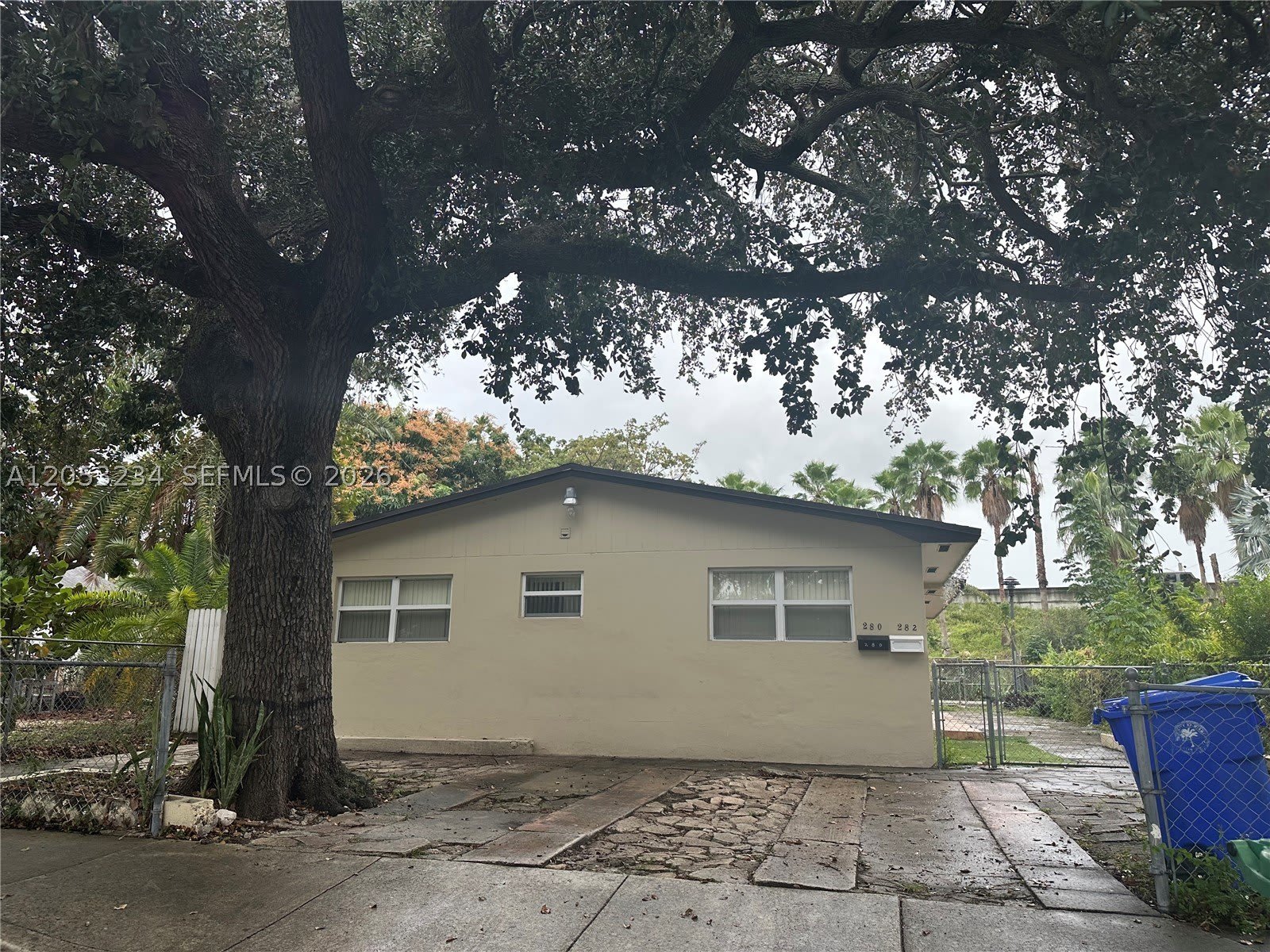 280 NW 39th St – photo 1
