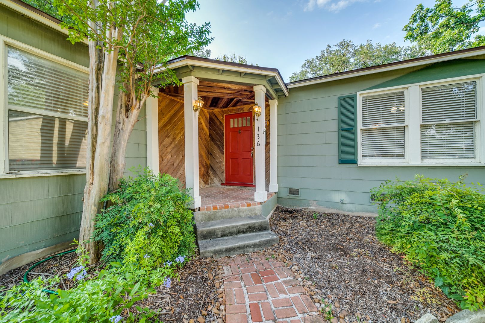 TERRELL HEIGHTS COTTAGE – photo 3