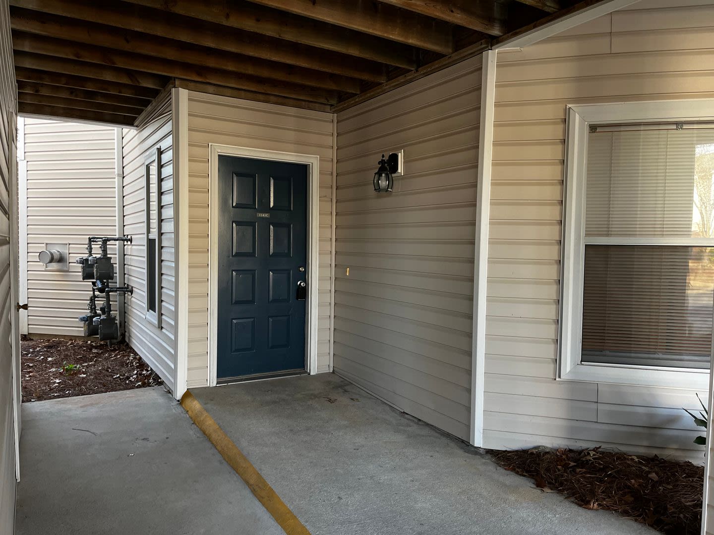 Town home located in Greenville – photo 2