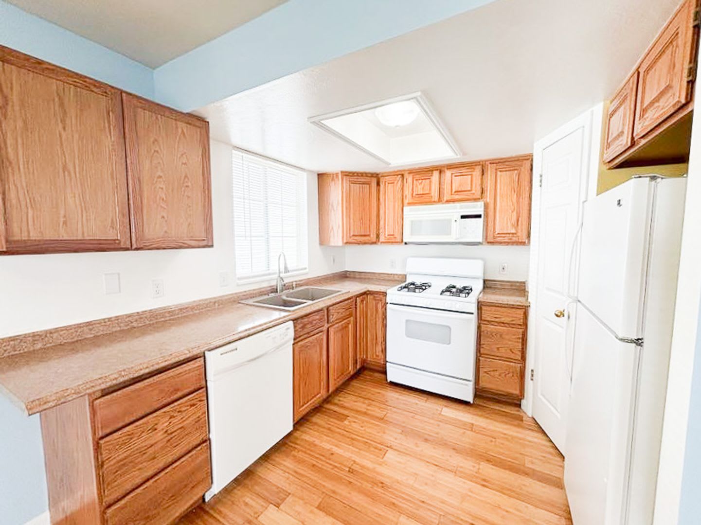 2 BR/1BA – photo 3