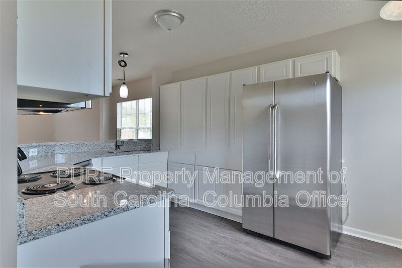 200 Lawson Dr – photo 4