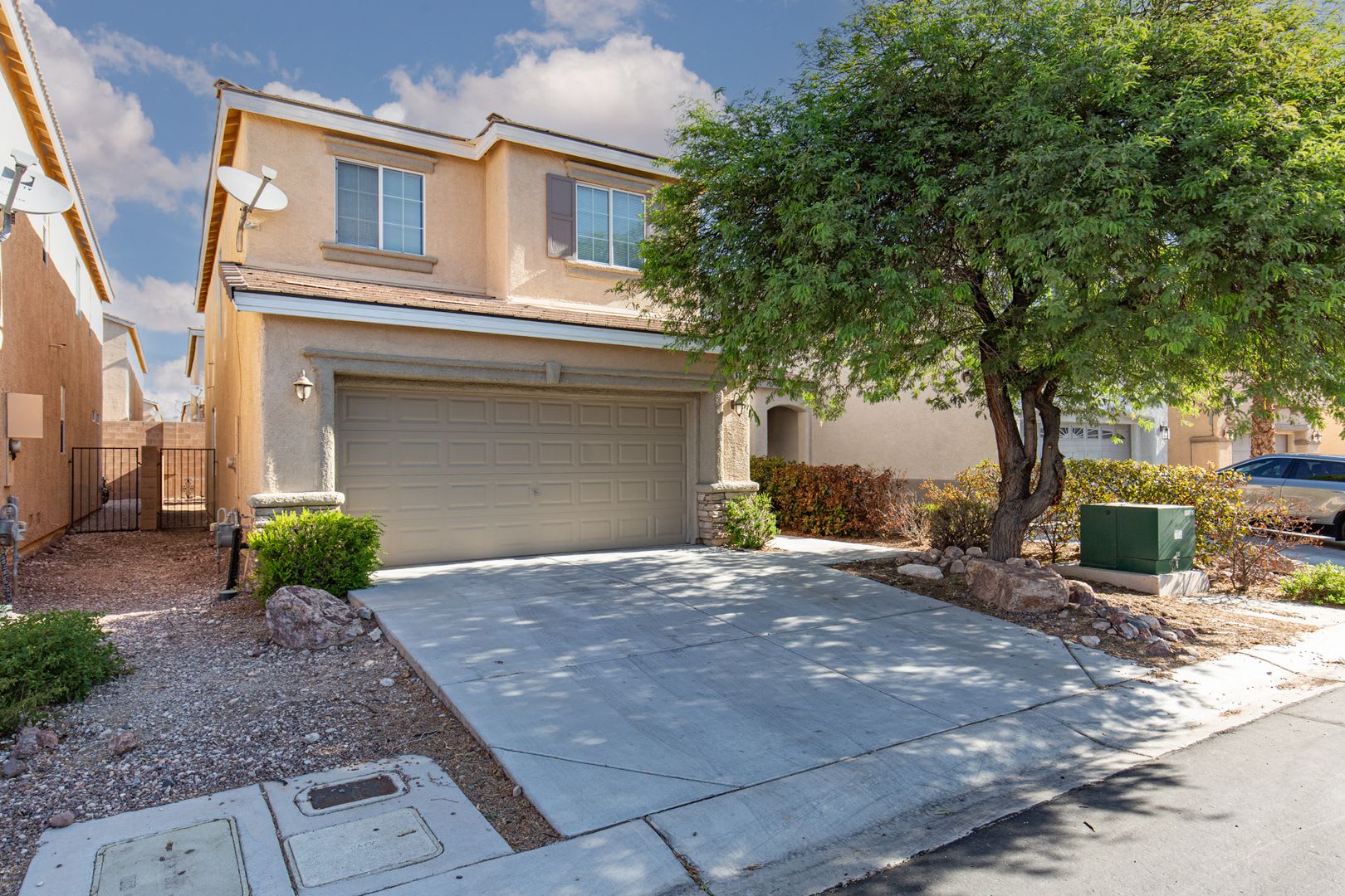 Freshly painted home in the SW with 3 br plus loft for only $1845 – photo 1
