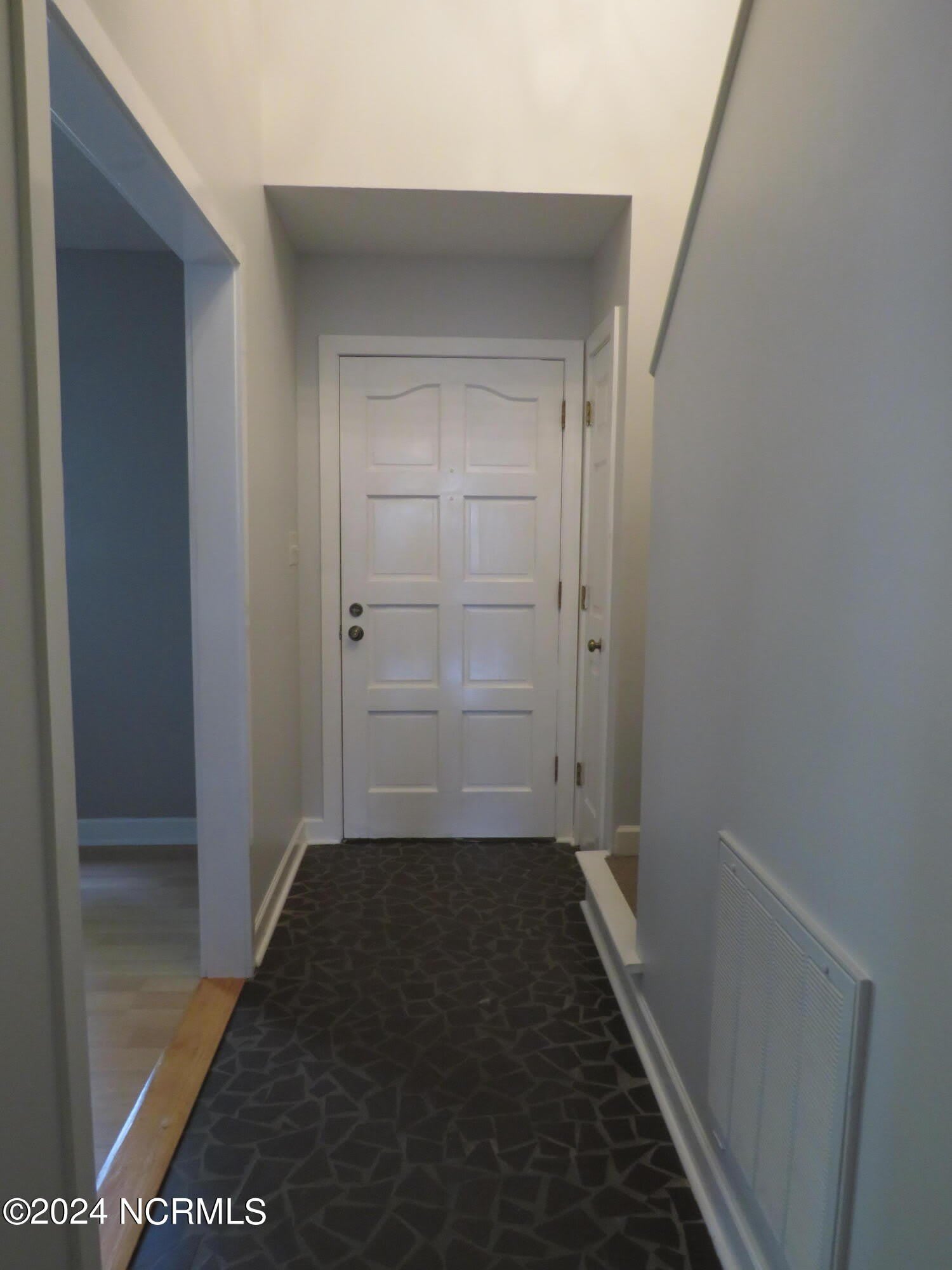 16 Cameron Lane – photo 4