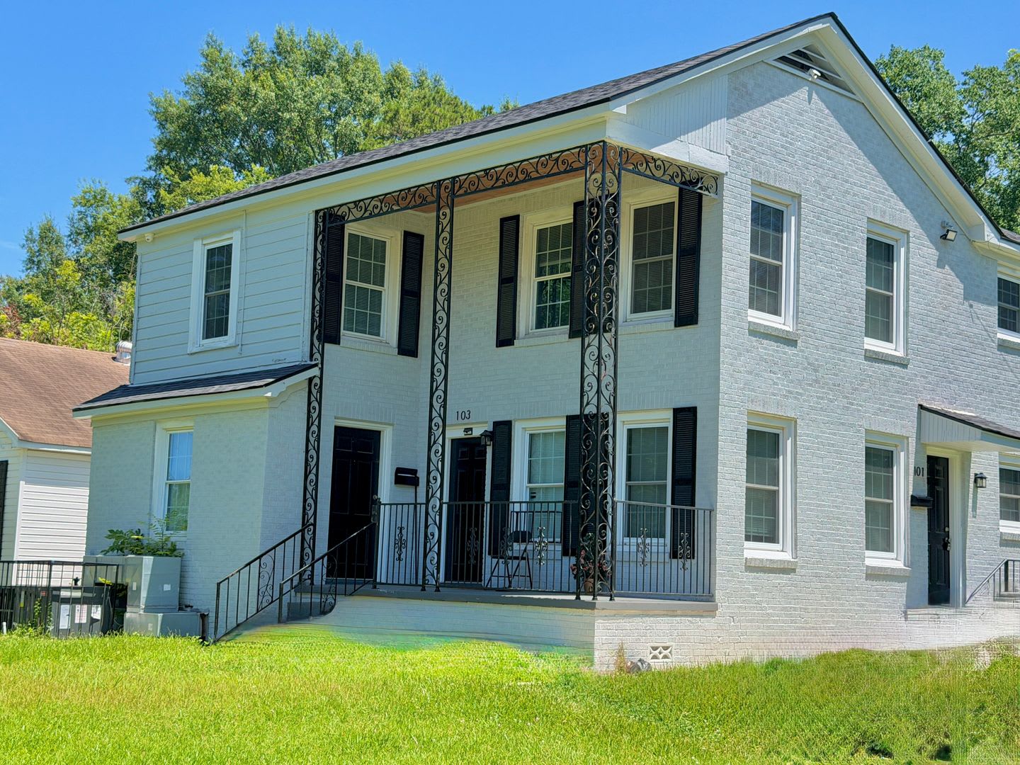 101 E Merrick – photo 1