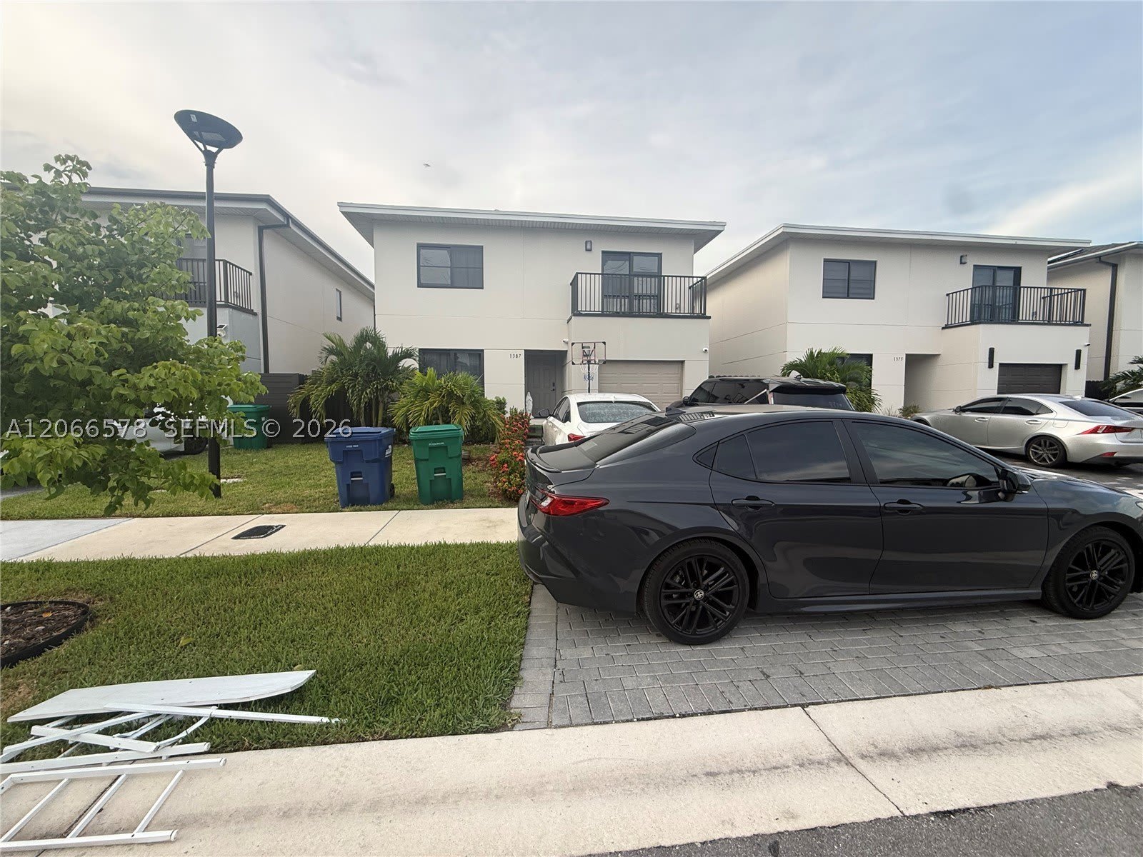 1387 NW 2nd Ln – photo 1