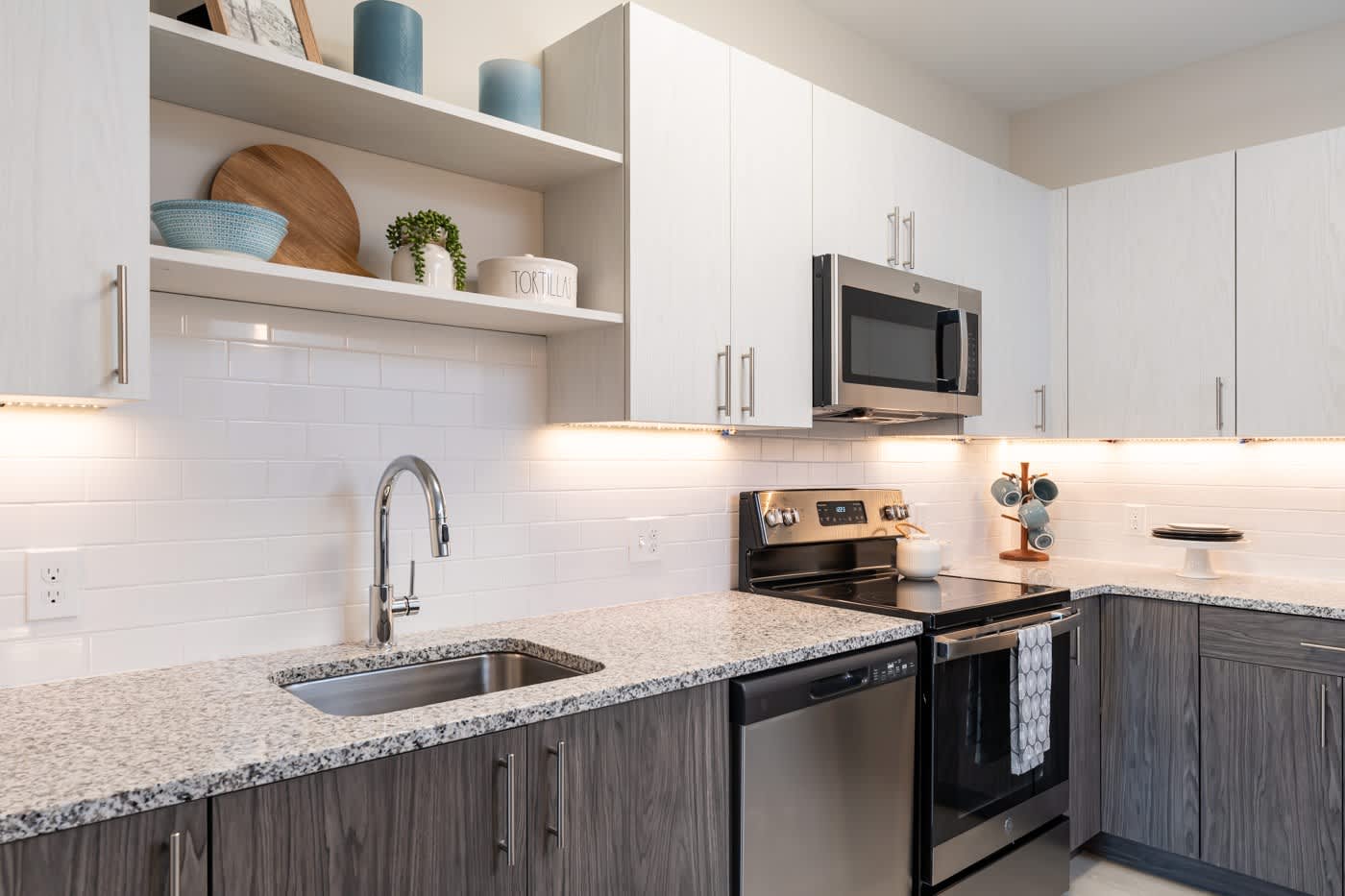 The Curtis Apartments – photo 1