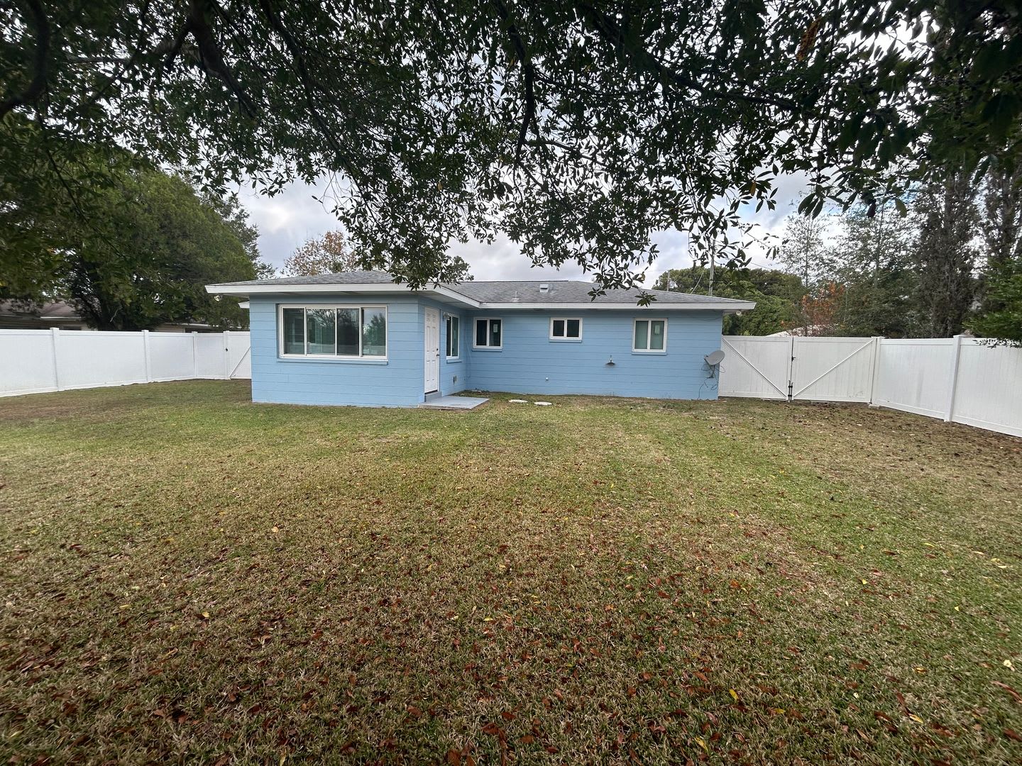 Charming 2-bedroom 1-bath home – photo 4