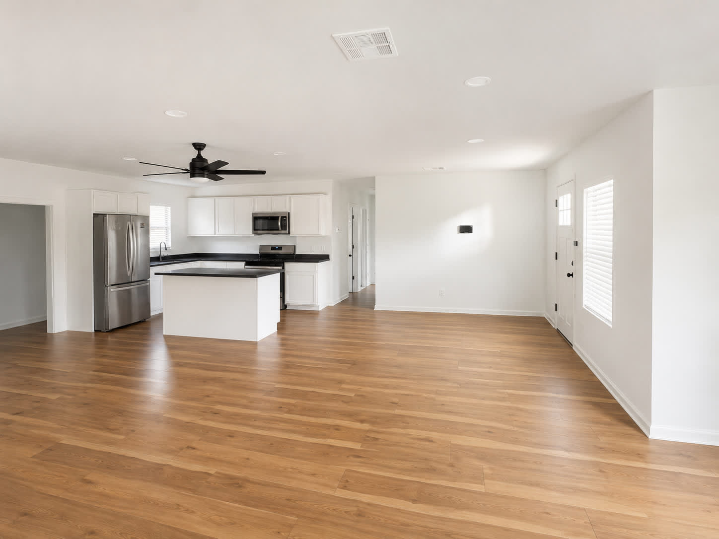 1934 Collins Ave – photo 2