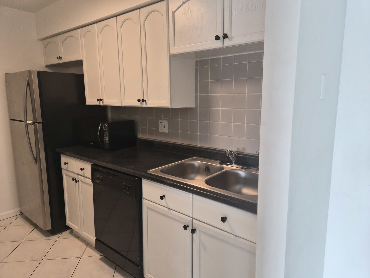 1424 Stonebridge Circle – photo 2