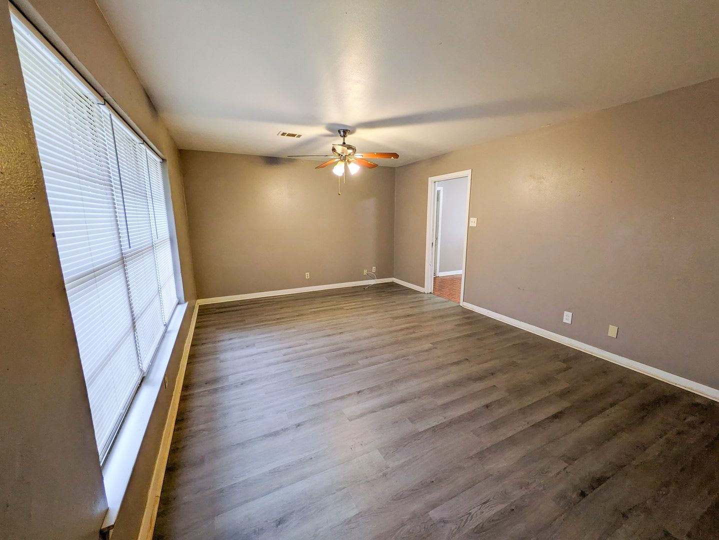 436 Gardenia Avenue, Orange, TX 77630 – photo 2
