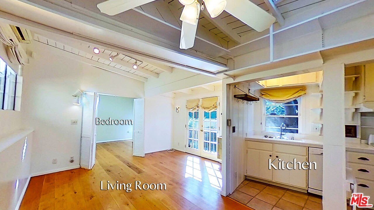 10211 Seabury Ln GH – photo 2