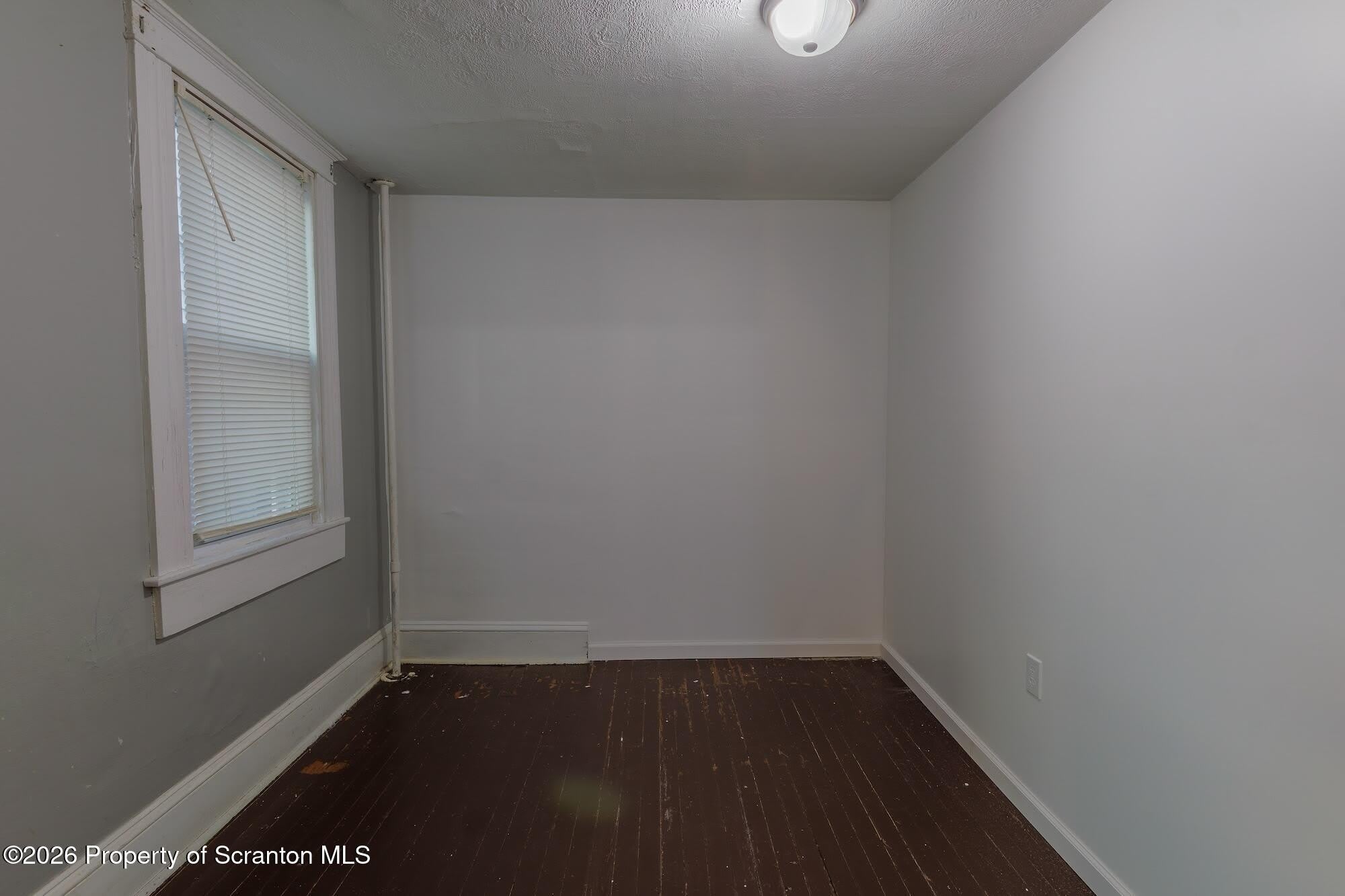 623 E Elm Street – photo 5