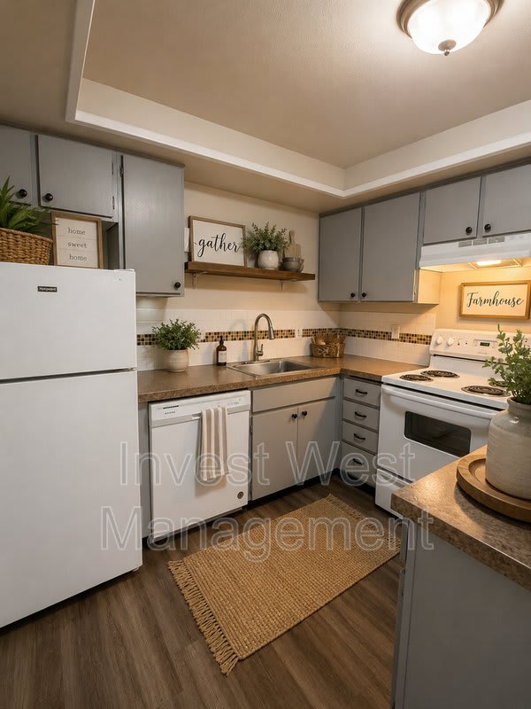 2815 E 19 Street – photo 2