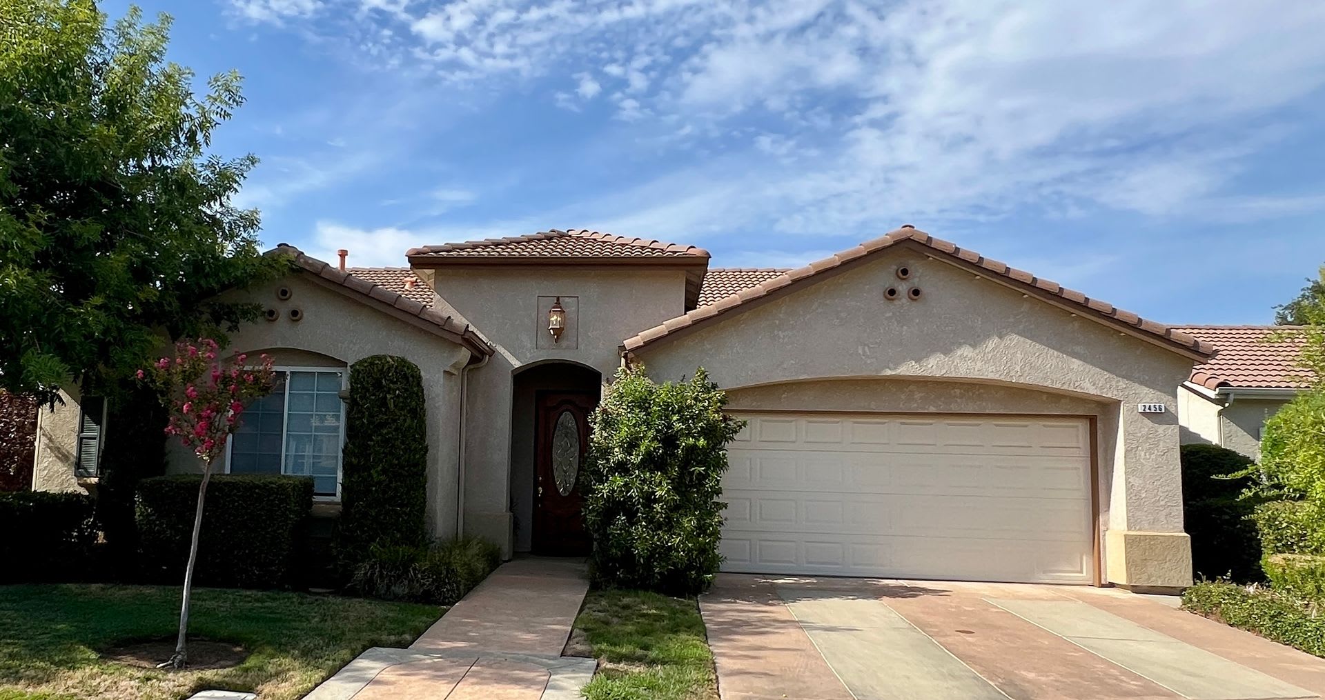 3 bedroom, 2 bathroom home located in Fresno- Great Location! – photo 1
