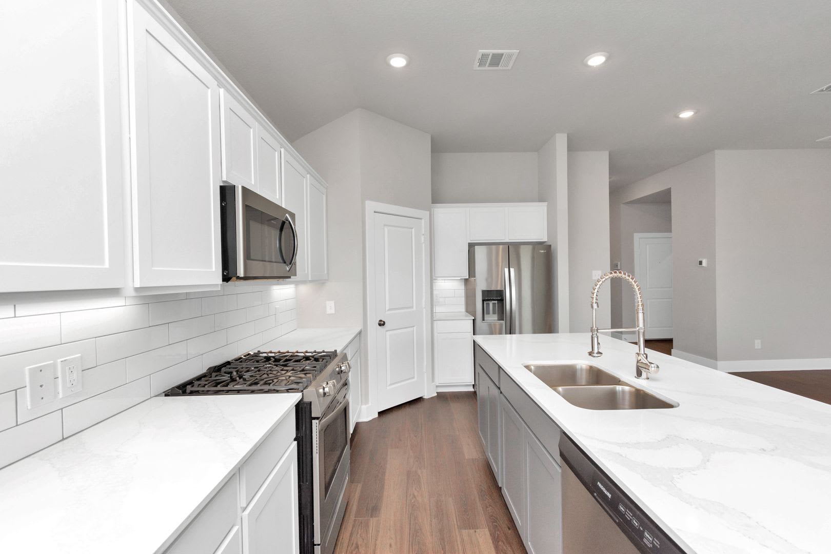 The Linden – Modern Comfort Meets Resort-Style Living – photo 3