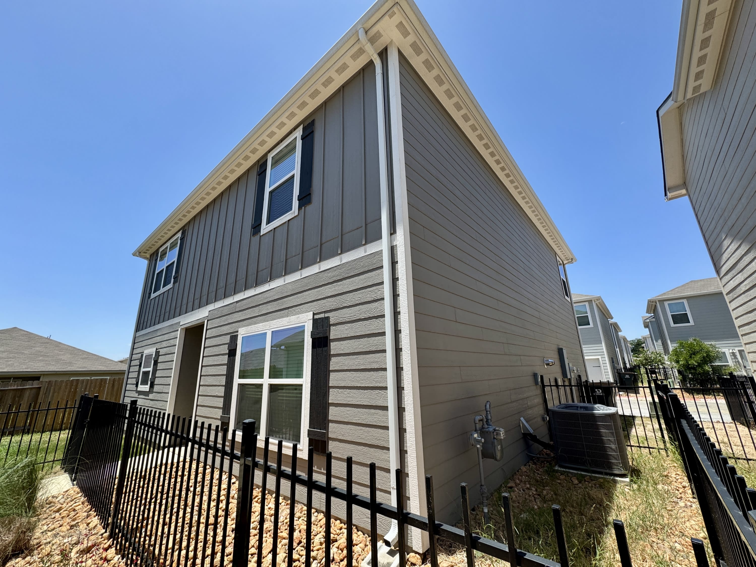 10818 Emerick Street – photo 3
