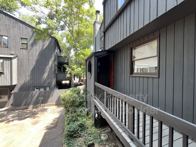 2155 S. Walnut – photo 3