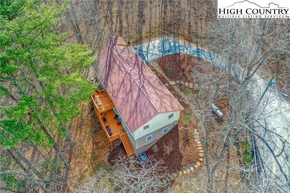 321 Owens Drive – photo 2