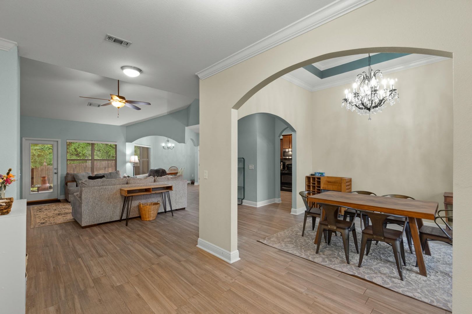 4-Bedroom Home for Rent in Rolling Ridge – photo 3