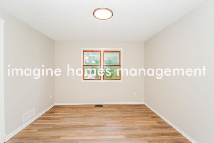 2569 Brafferton Avenue – photo 5