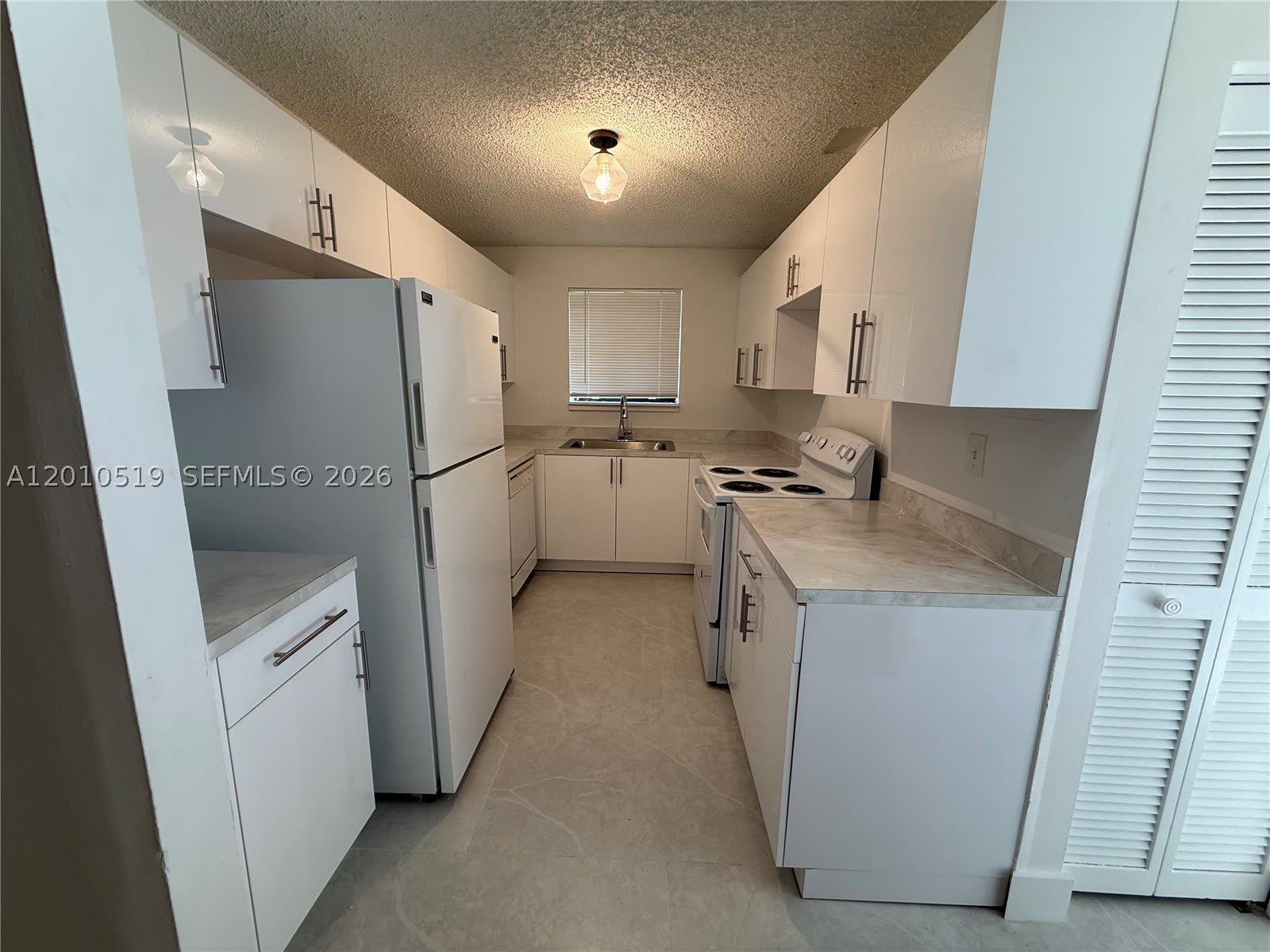 3548 Nw 111Th Ter – photo 2