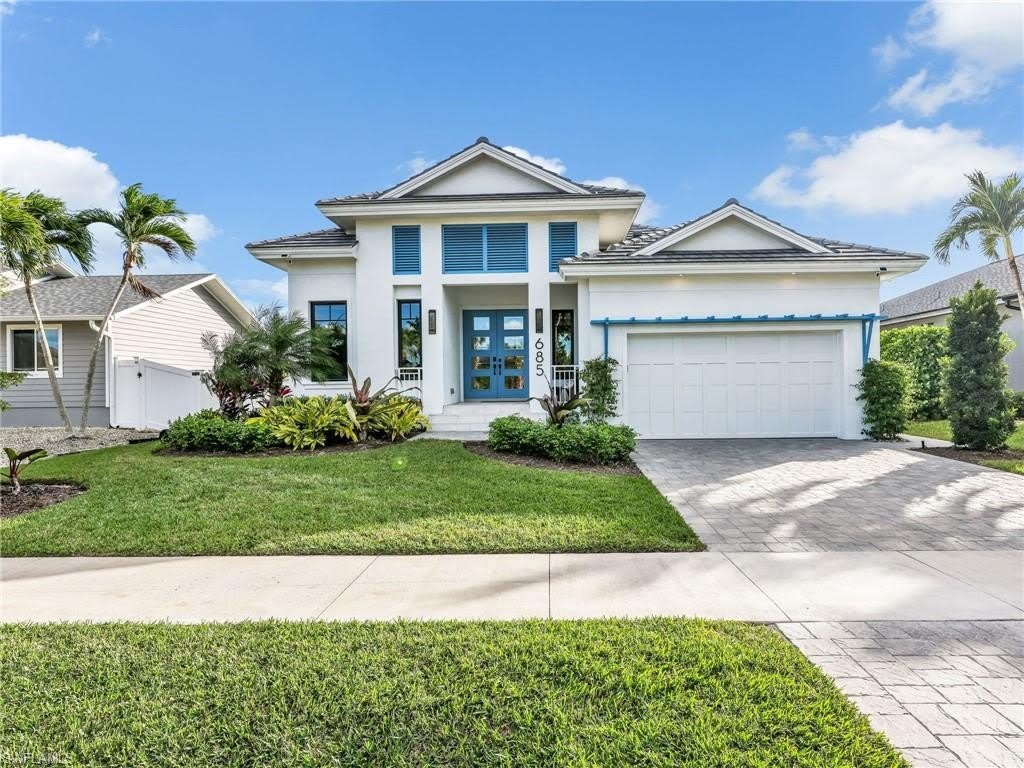 685 6th Ave – photo 1
