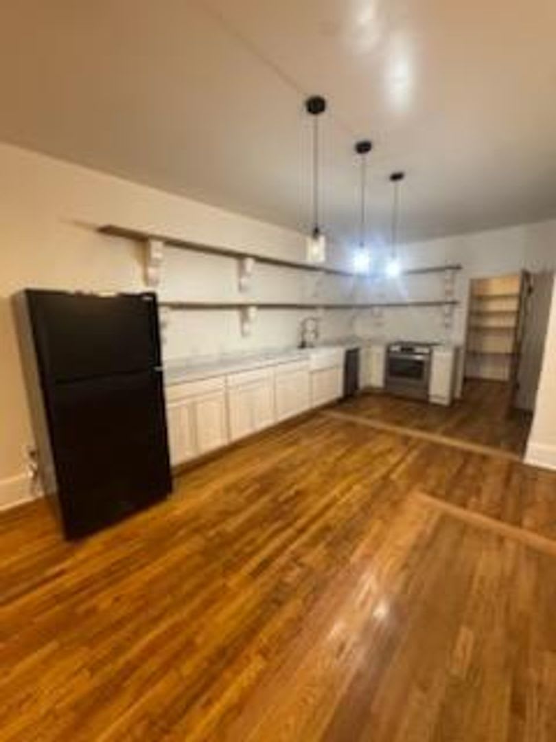 1513 Front St – photo 4