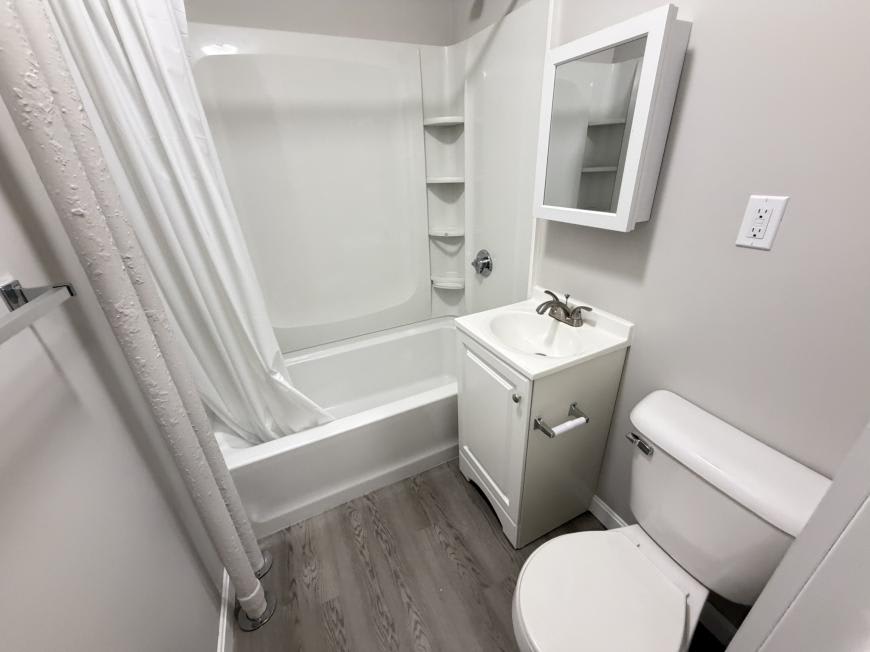 64 Woodstock Ave. – photo 3