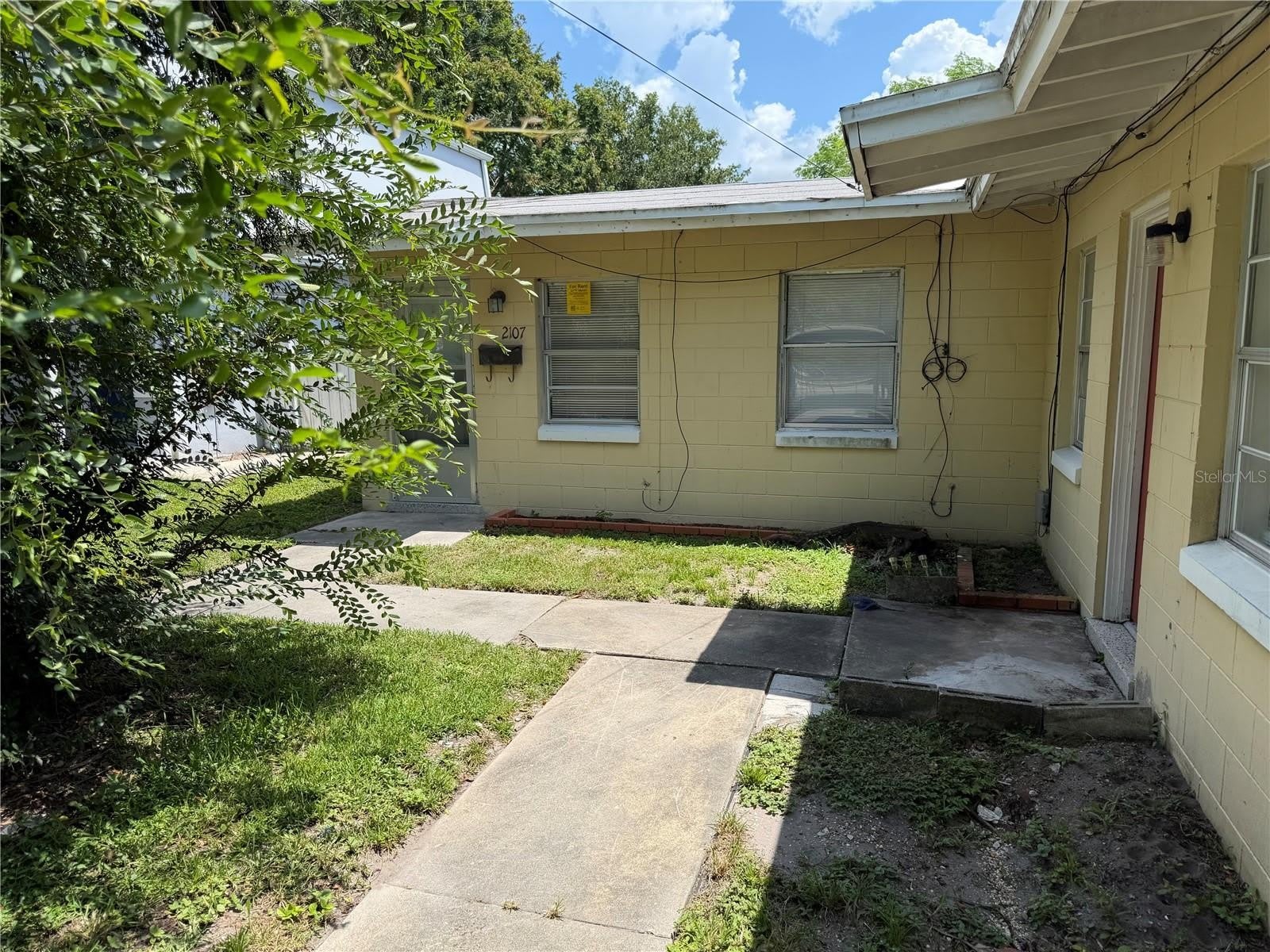 2107 S Mills Avenue – photo 1