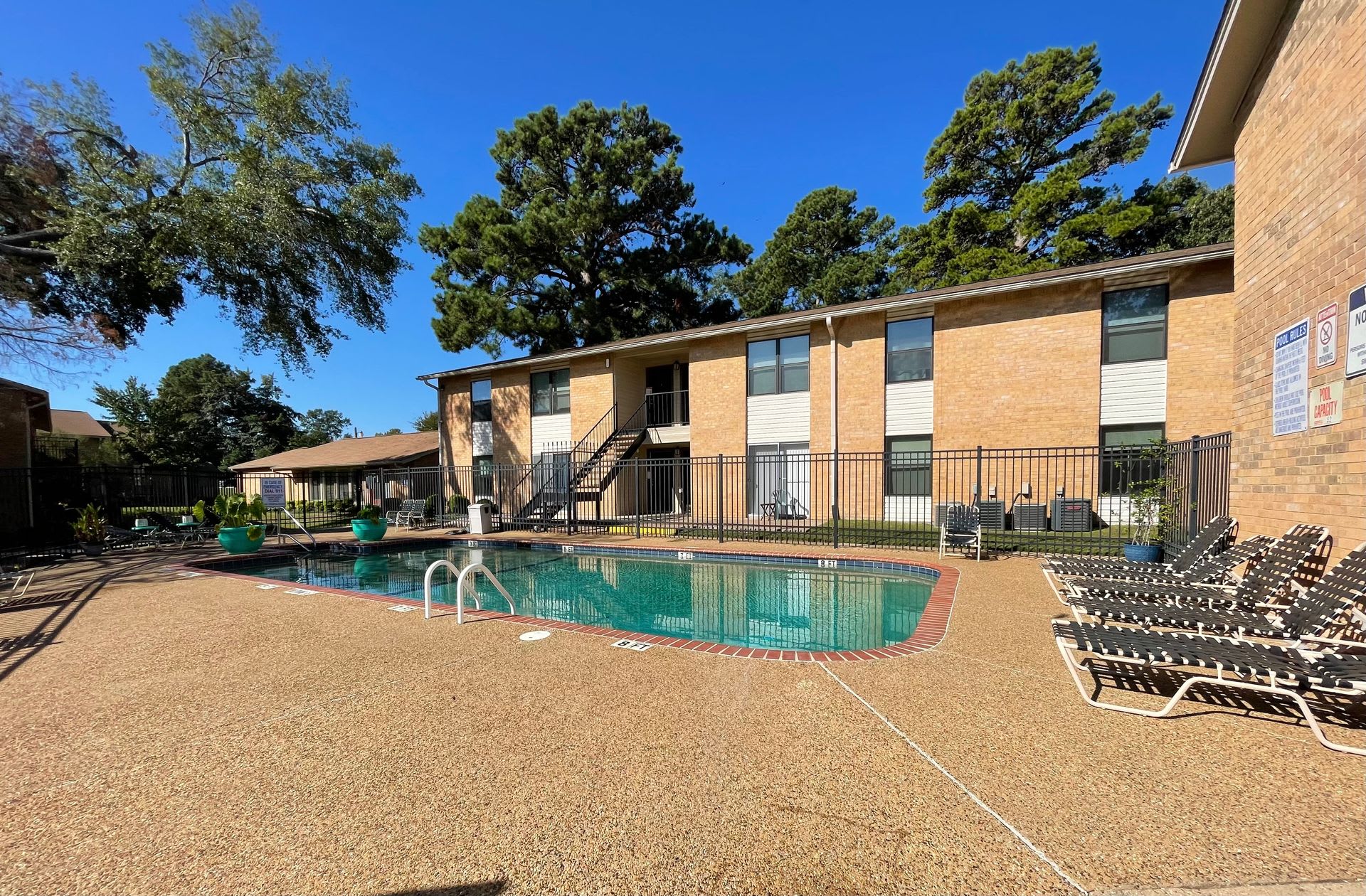 Brookhollow Tyler Apartments – photo 3