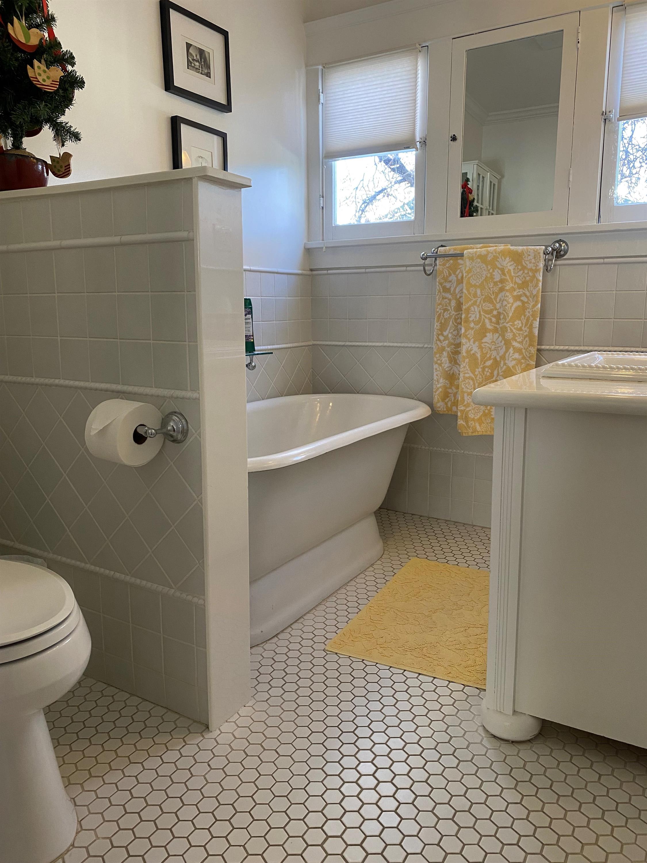347 South Mount Vernon Avenue – photo 3