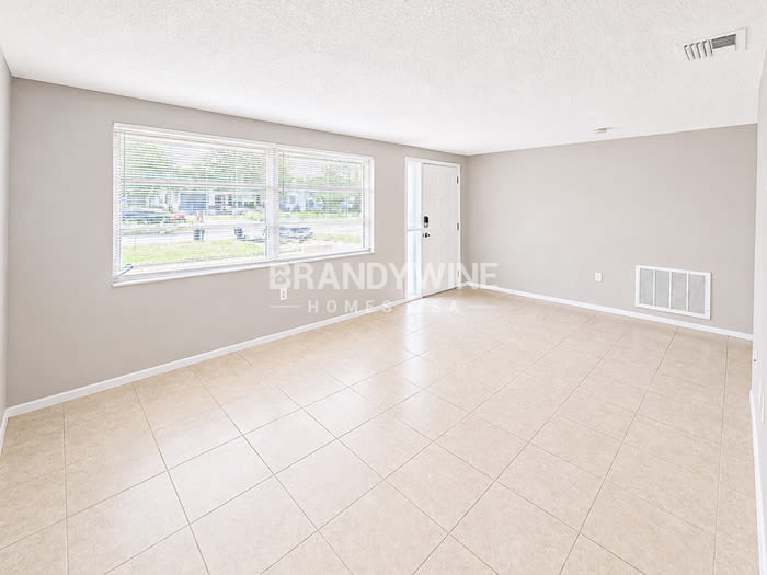 10901 Queens Road – photo 4