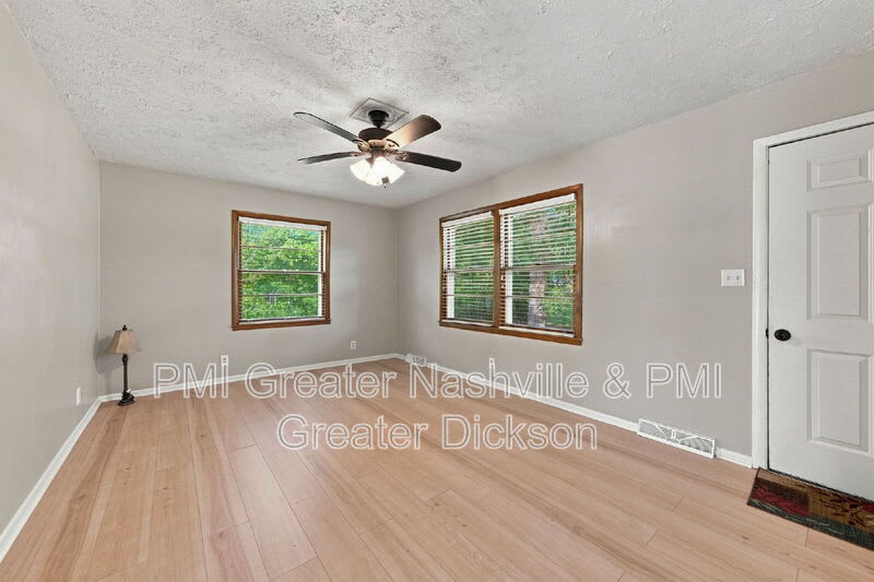 366 North Powers Boulevard – photo 4