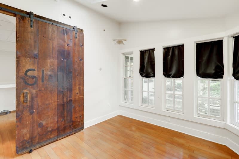 121 East Chestnut Street – photo 5